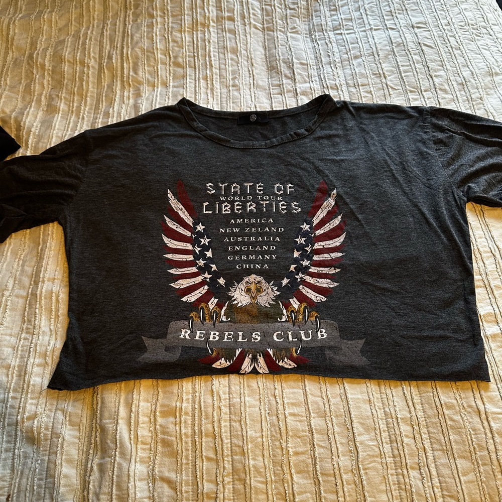Urban Outfitters Graphic Crop Tee American Flag Rebels Club Size Large Vintage